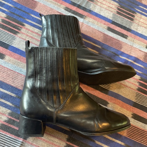 Stuart Weitzman Slash Boots, almost new! - Picture 2 of 12